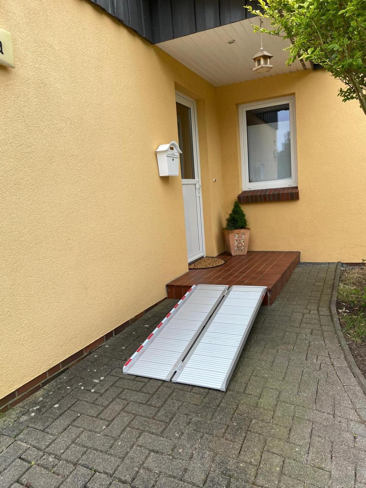 Komfortables Einzelhaus Mit Garten Halstenbek Esterno foto